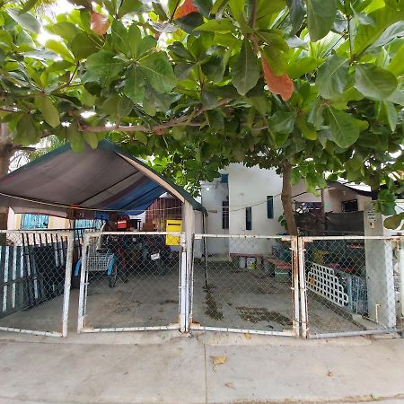 Depto Vacacional Con Wifi Almendros Apartment Плая дел Кармен Екстериор снимка