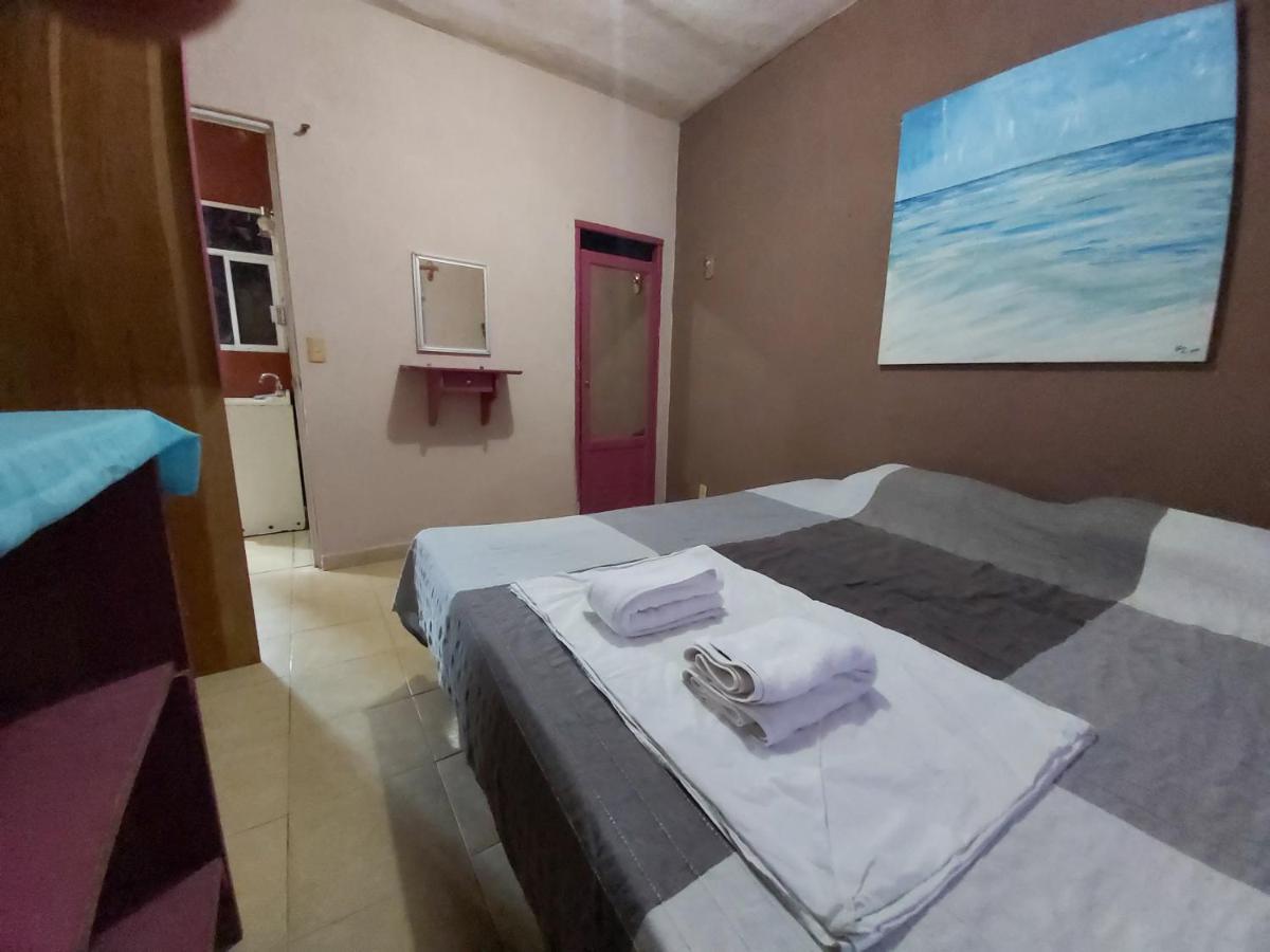 Depto Vacacional Con Wifi Almendros Apartment Плая дел Кармен Екстериор снимка