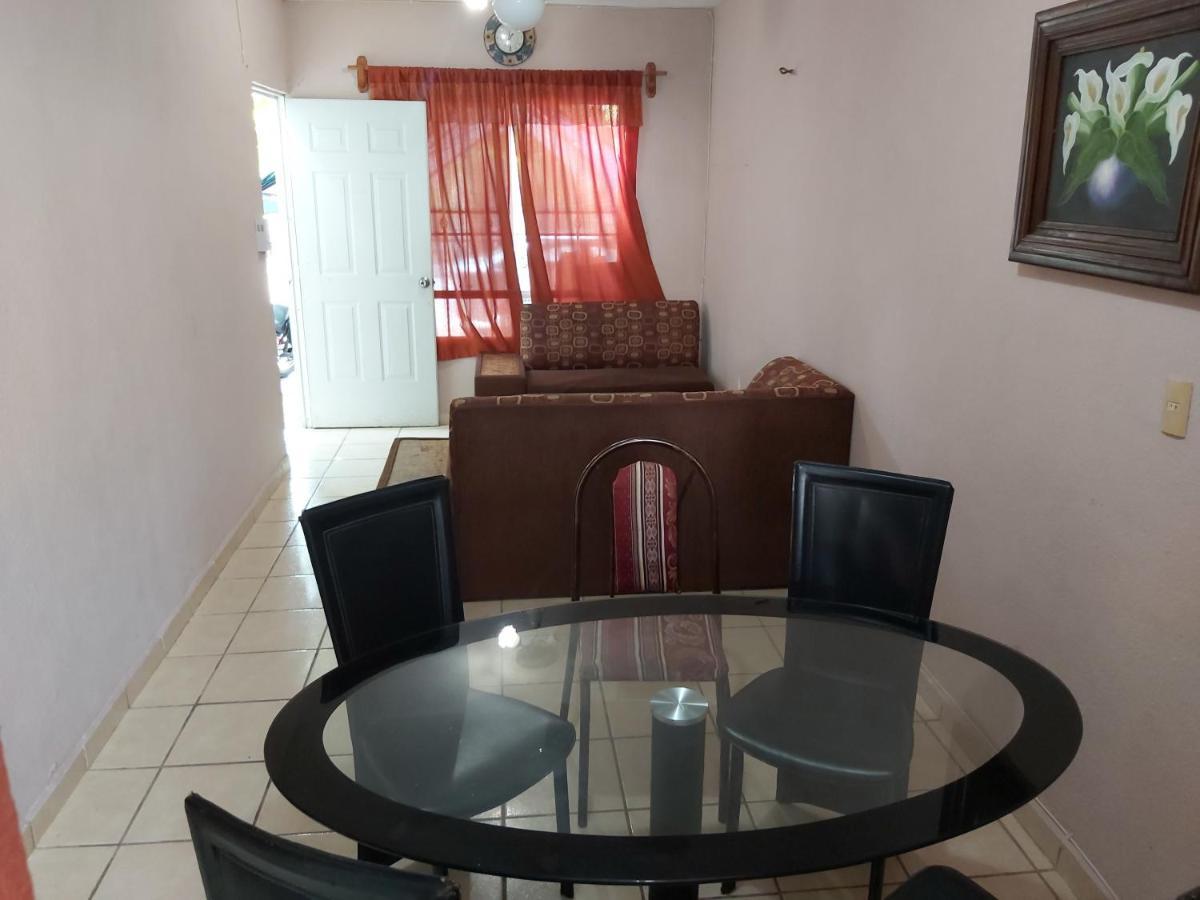 Depto Vacacional Con Wifi Almendros Apartment Плая дел Кармен Екстериор снимка